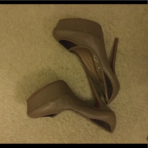 Taupe mesh pumps - Picture 3 of 5
